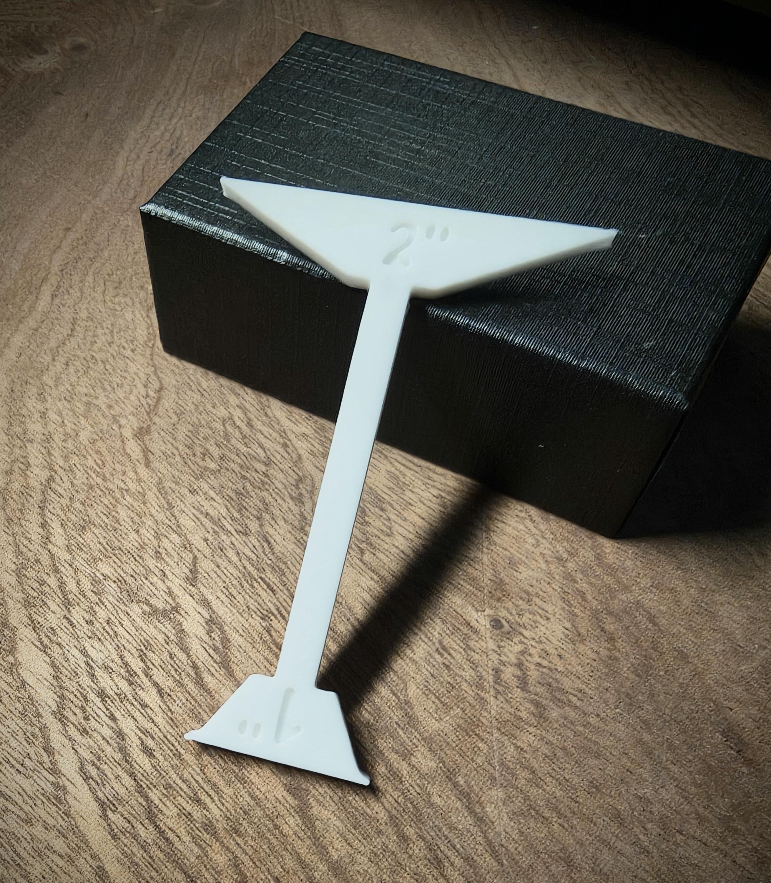 Warhammer 40K Measuring Tool – Coherency & Engagement Range Gauge